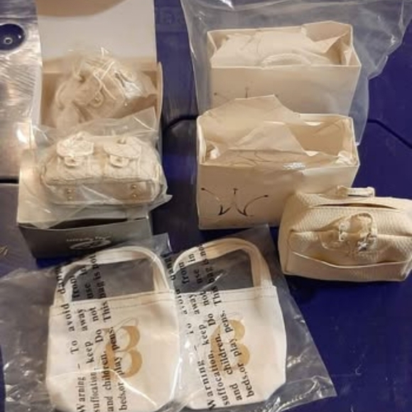 6 Designer Jason Wu Integrity Toy Barbie Purses Totes from Doll Convention